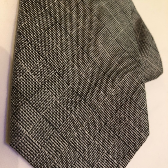 Michael Kors new grey silk check tie - Picture 3 of 4
